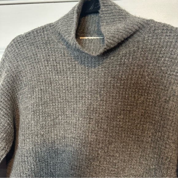 Madewell mockneck sweater tunic. - Picture 6 of 6
